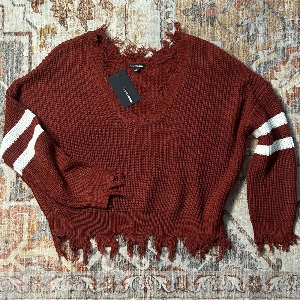 Fashion Nova Sweater. Size L